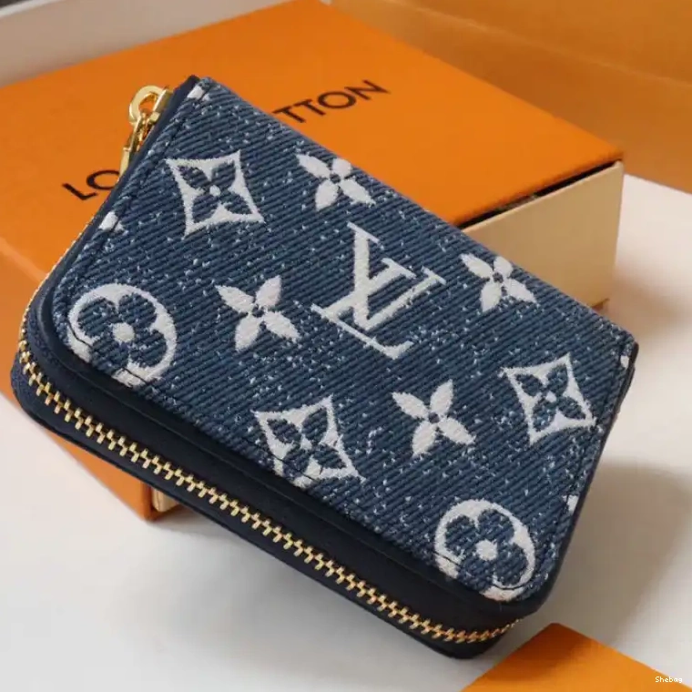 LV 2204DJ0035 Bag 0610